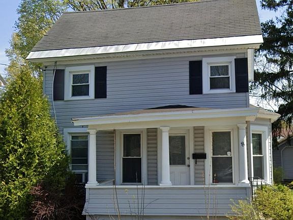 2nd image of 8 Mechanic St #1