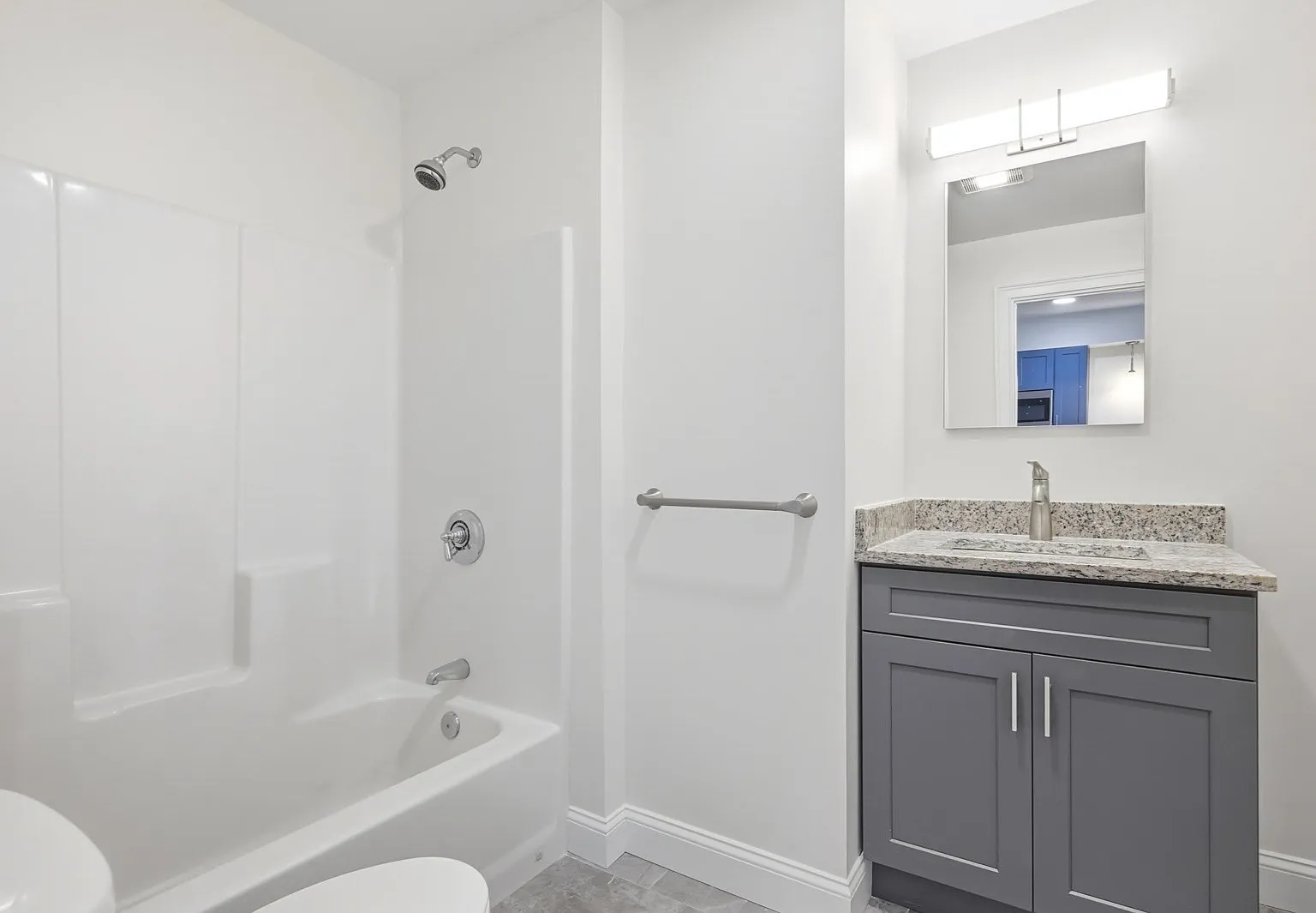 1 bed, 715 sqft, $2,300 — Photo 4