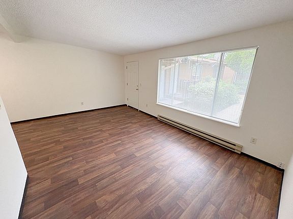 4th image of 1800 Sargent Ave #1800