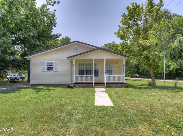 1304 Billings St, Seneca, MO 64865
