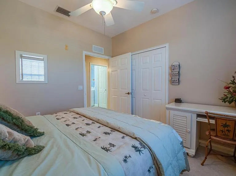 1518 SW 50th St #301 — Photo 20