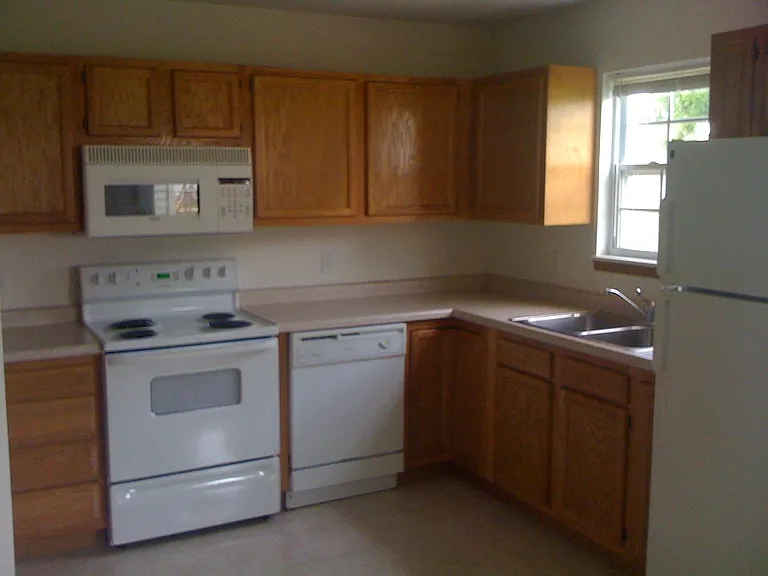 101 E Dodge St — Photo 5