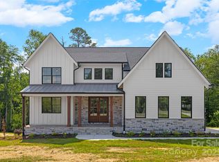 537 Riddle Mill Rd, Clover, SC 29710