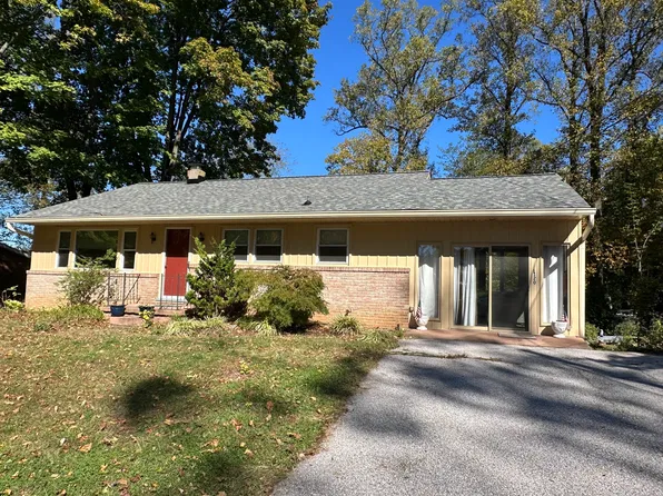120 Smith Ave, Westminster, MD 21157