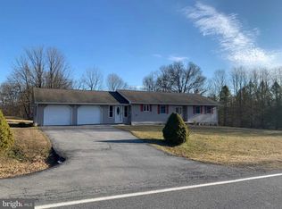 21 Mellon School Ln, Fleetwood, PA 19522