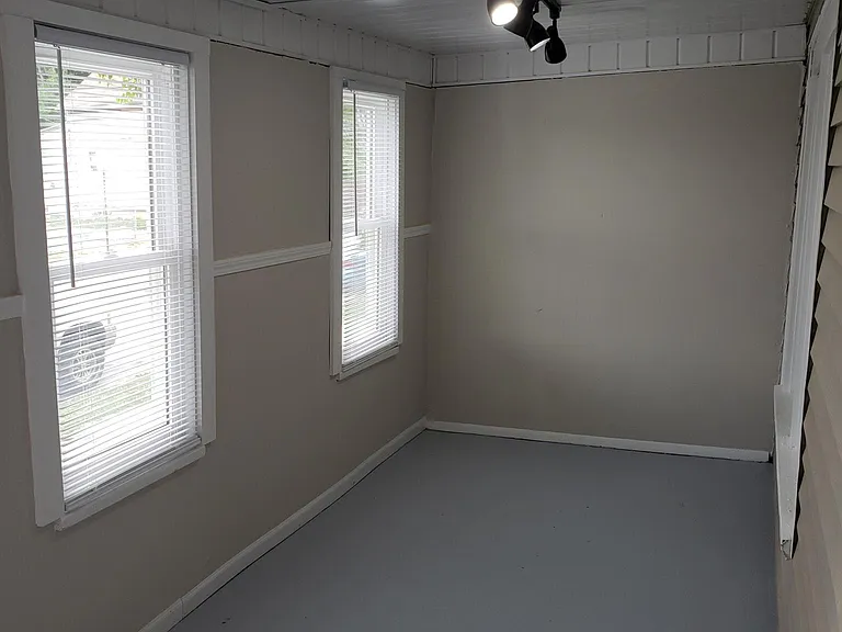 1422 Kent St — Photo 12