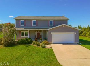 22464 Sangamon Dr, Carlock, IL 61725