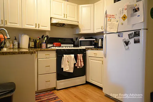 318 Saint Paul St Photo 1