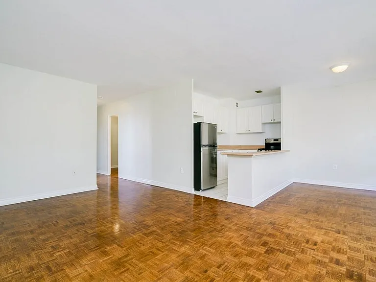 160 Balmoral Ave #1 — Photo 18