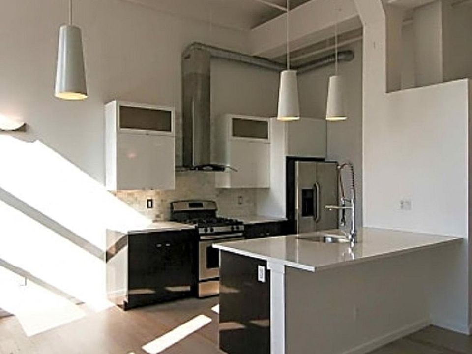 1st image of 726-28 Market St #304