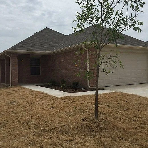 Garden Springs — Photo 1