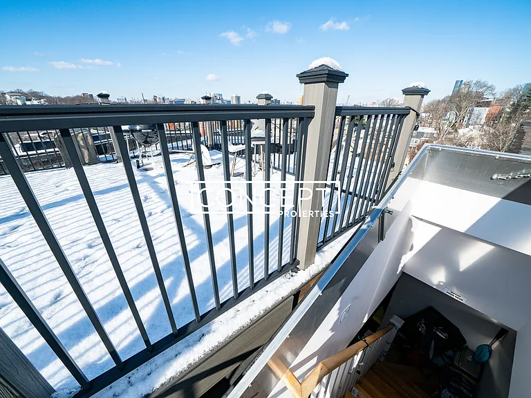 11 Highland Park Ave #Penthouse 2 — Photo 22