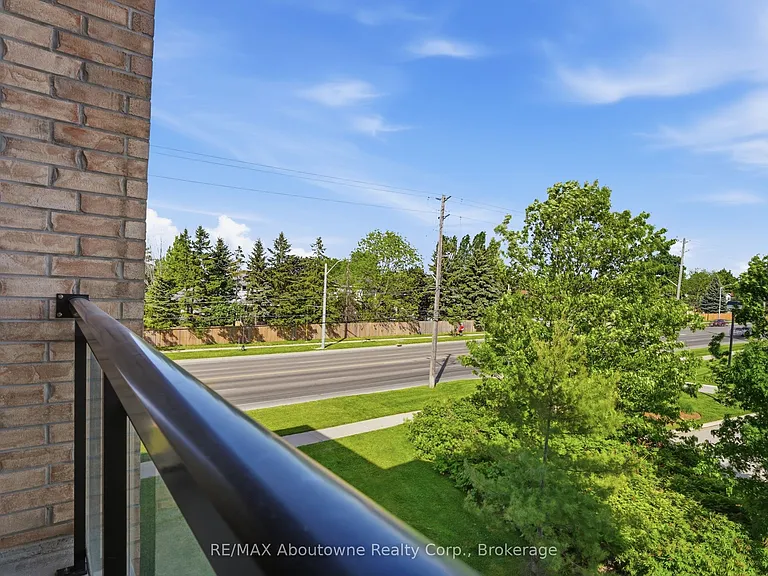 1083 Gordon St #310 — Photo 27