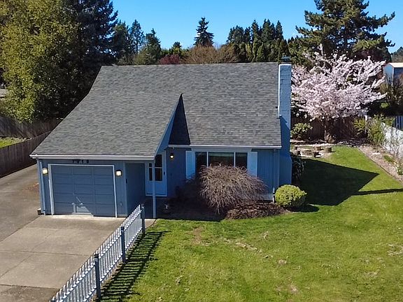 2nd image of 7919 SE Clackamas Rd