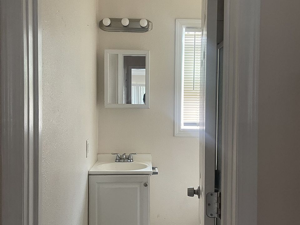 2nd image of 6331 Templeton St