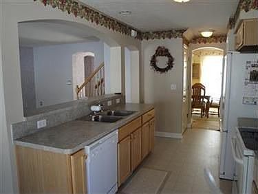 5th image of 2073 Darrow Lake Dr