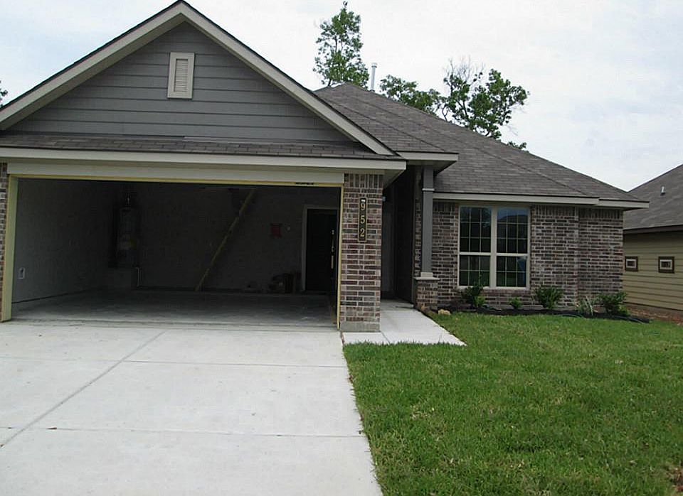 1st image of 952 Oak Falls Dr