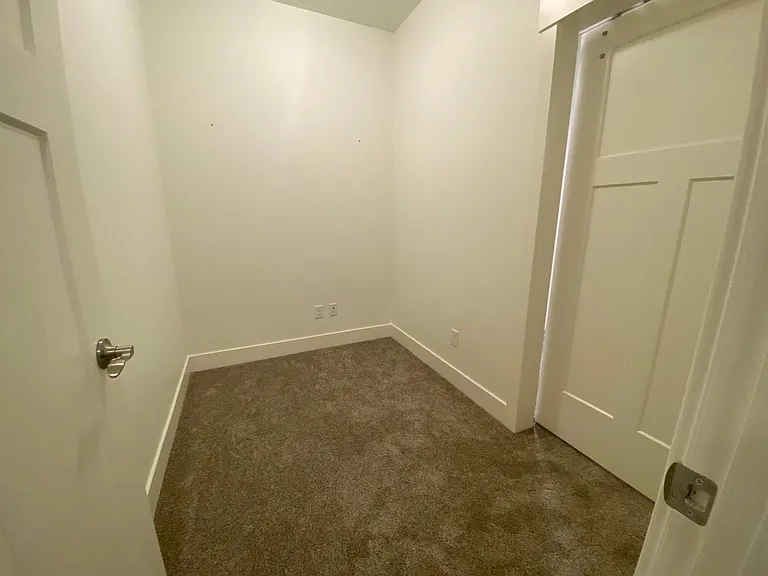 416 S 3 W — Photo 41