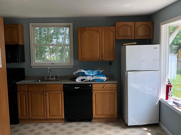 5th image of 403 Lakewood Ave