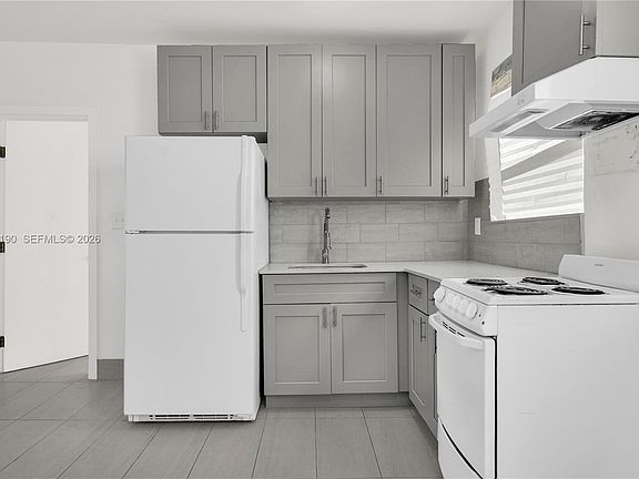 3rd image of 13390 NE 6th Ave #7-3-2