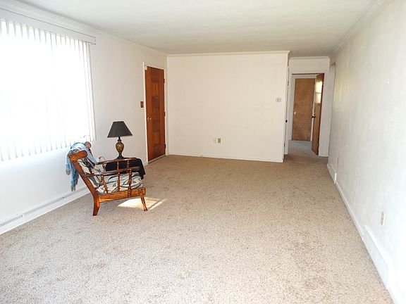 Entrance & Living Room