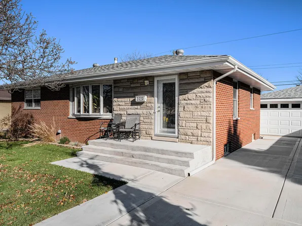 1109 N Dwiggins Ave, Griffith, IN 46319