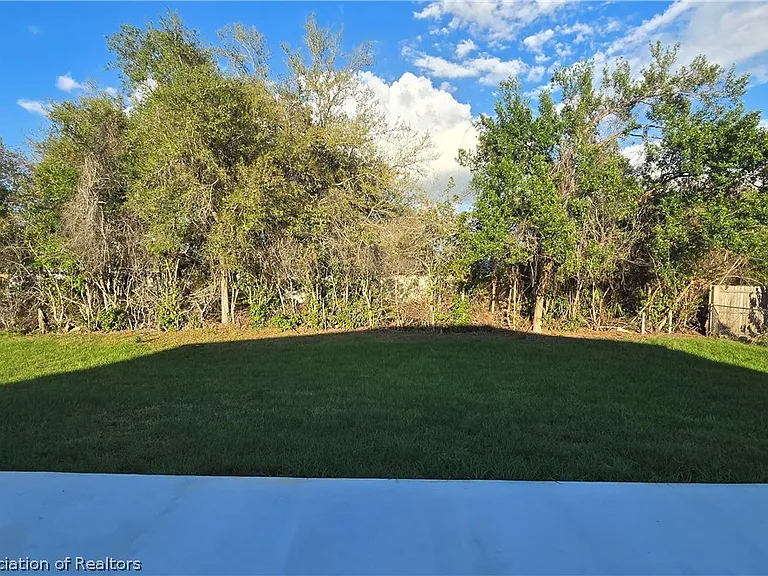 4720 Trout Ave — Photo 28