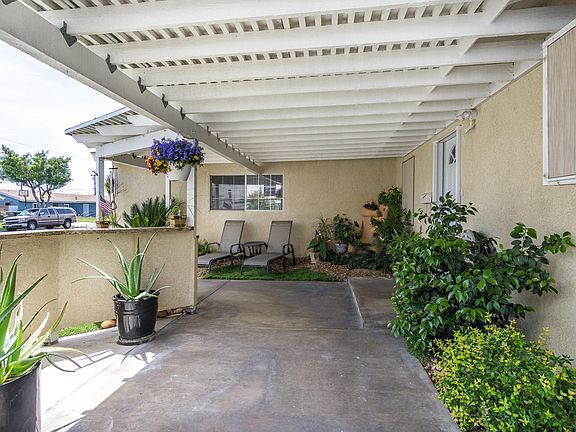 5th image of 6111 Myra Ave