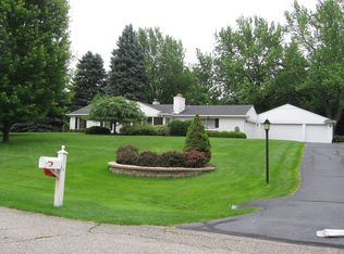 2301 Kingsford Rd, Rochester Hills, MI 48309