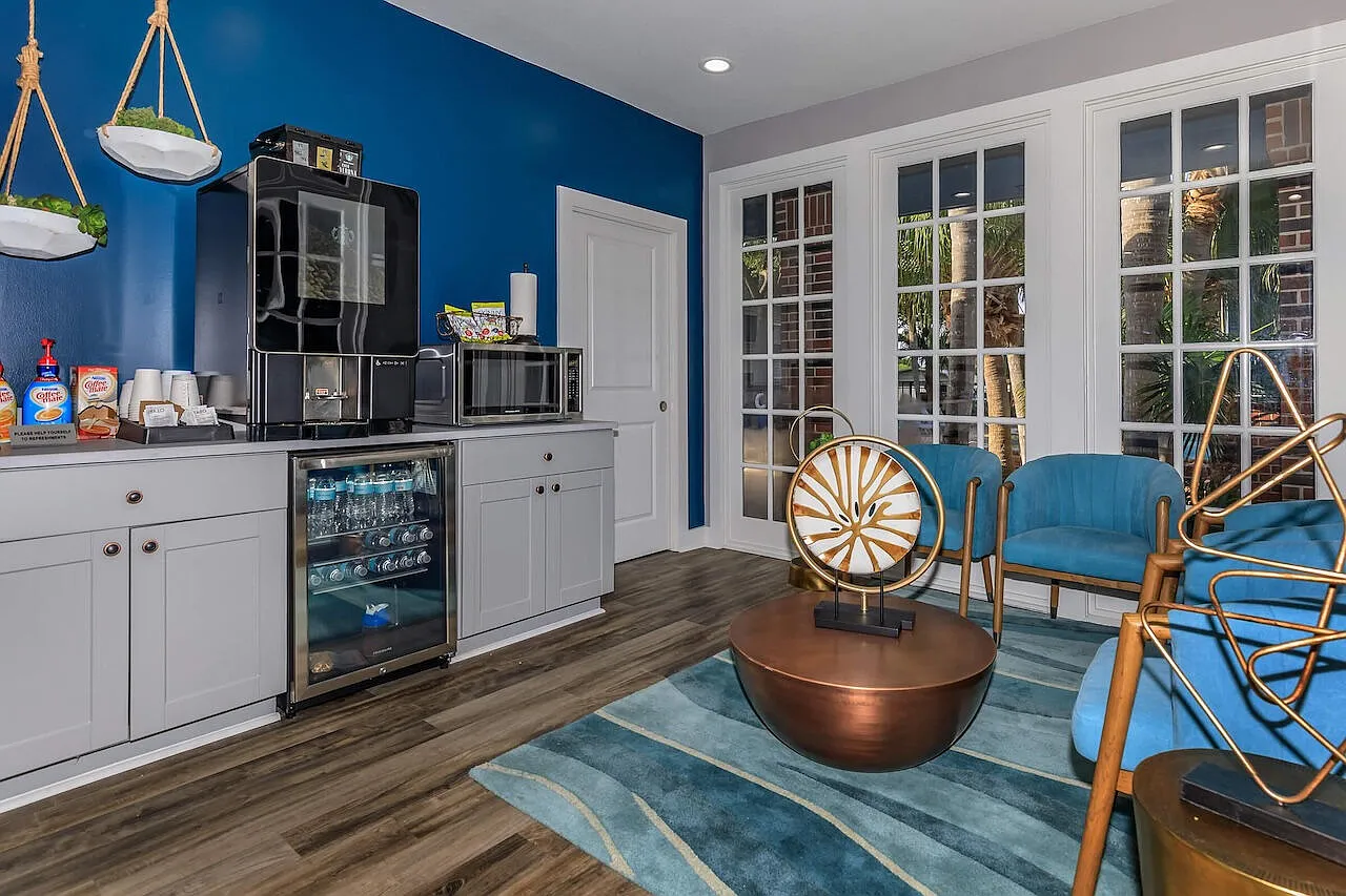 Sawgrass Apartments — Photo 2
