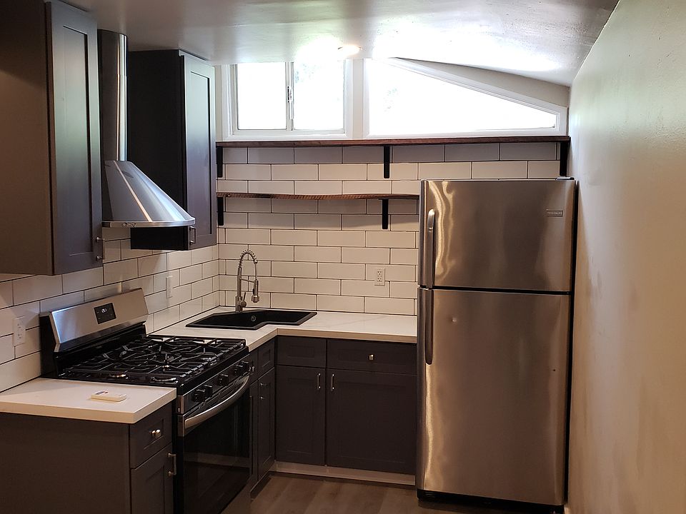 1st image of 225 N Cloverdale Blvd APT 3