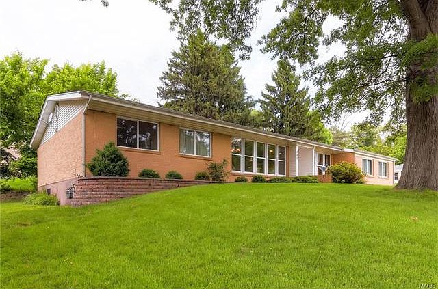 1st image of 783 Montmartre Dr
