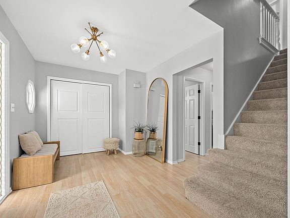 3rd image of 1532 Swallow St