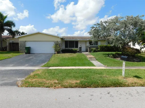 10641 NW 19th Place, Pembroke Pines, FL 33026