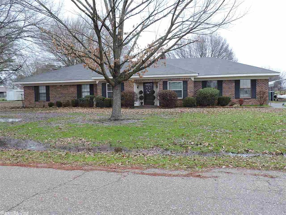 1st image of 137 Chatham Ln
