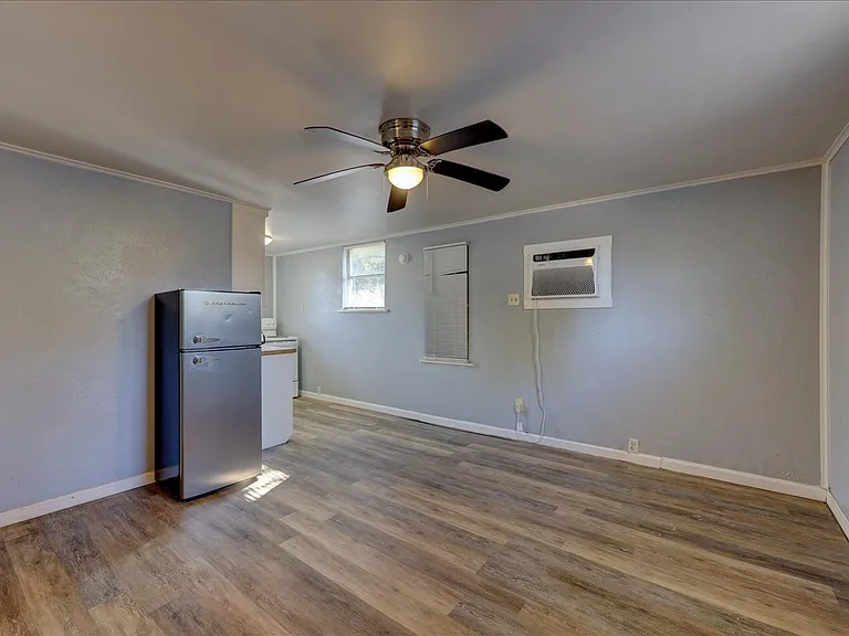 2445 South St — Photo 4