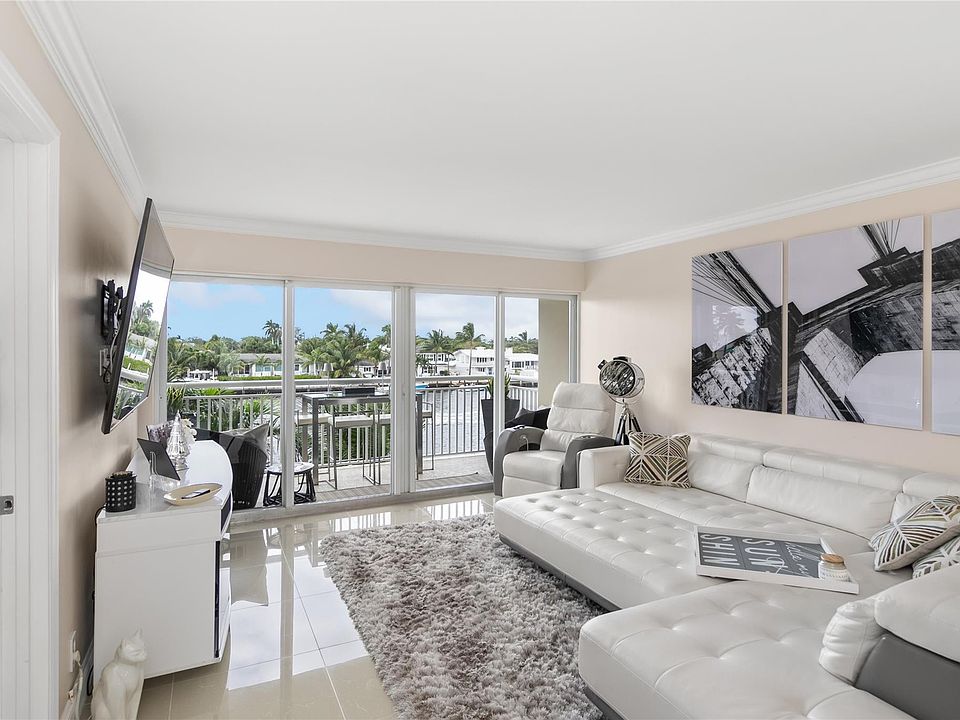 1st image of 2611 N Riverside Drive #307