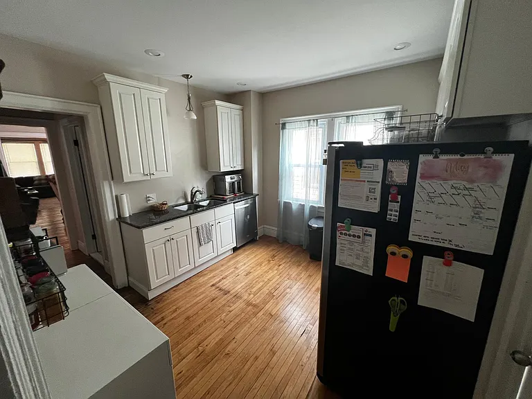372 Baynes St #UPPER — Photo 11