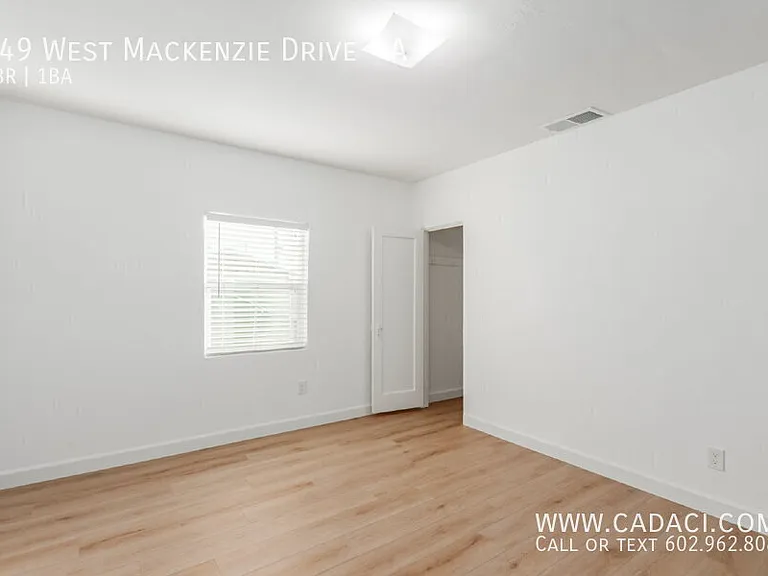 749 W Mackenzie Dr #A — Photo 24