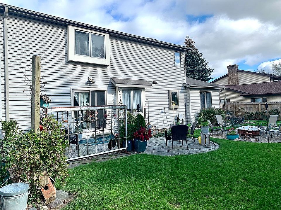 2nd image of 143 Harvest Ln