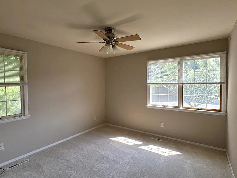 10024 Century Dr — Photo 21