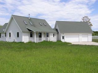 1216 Michigan Rd, Washington Island, WI 54246