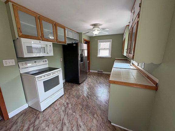 4th image of 512 Fairview Way