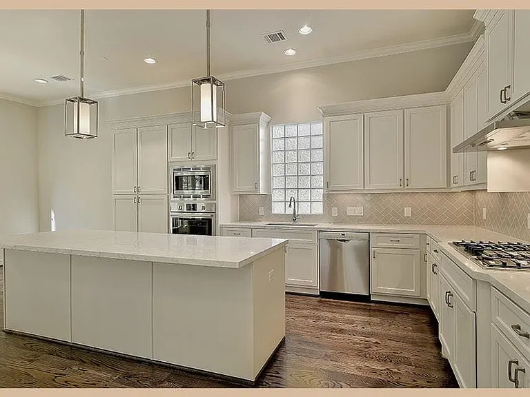 215 Willow St — Photo 11
