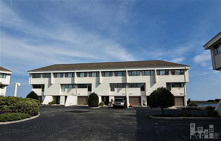 1st image of 5424 Marina Club Dr