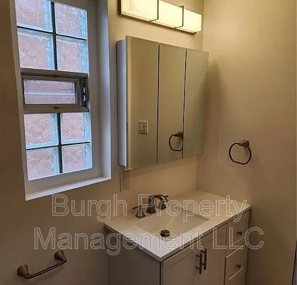 331 Redwood St — Photo 17