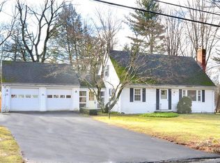 11 Hiram Ln, Bloomfield, CT 06002