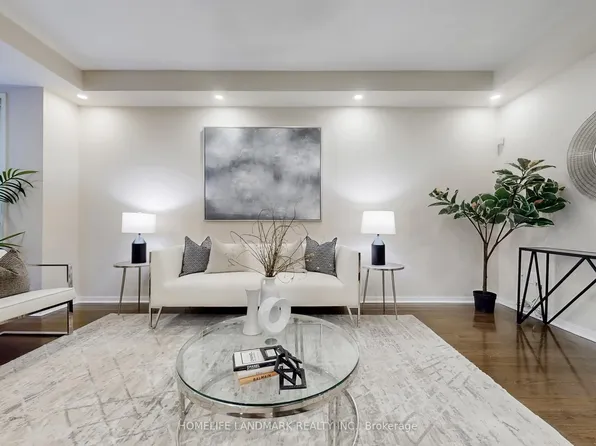 1846 Misthollow Dr, Pickering, ON L1X 0A8