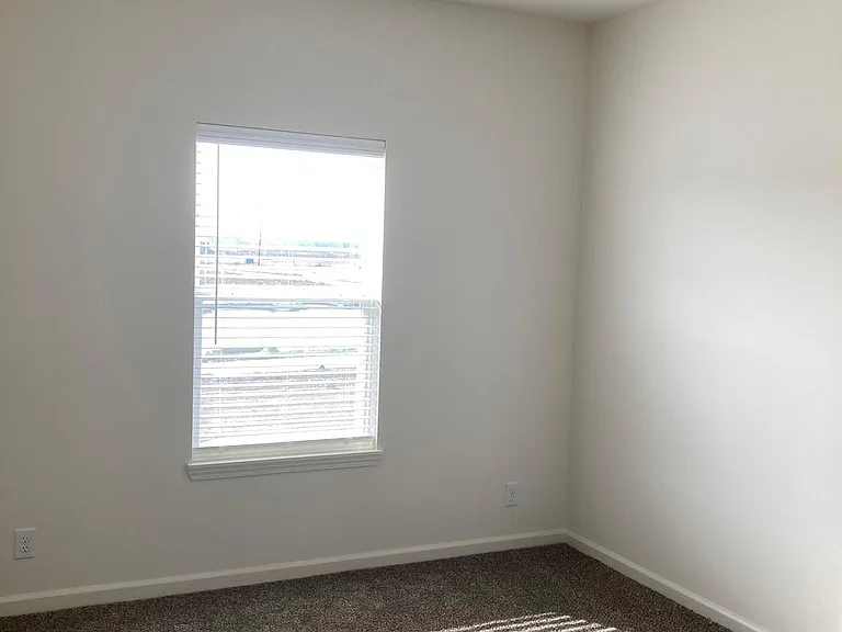 1182 Thorny Ln — Photo 13