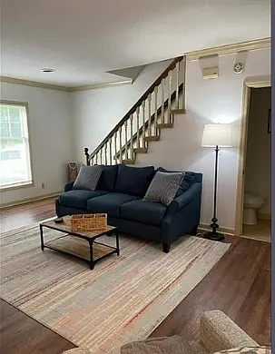 116 Arcadia Ln — Photo 2